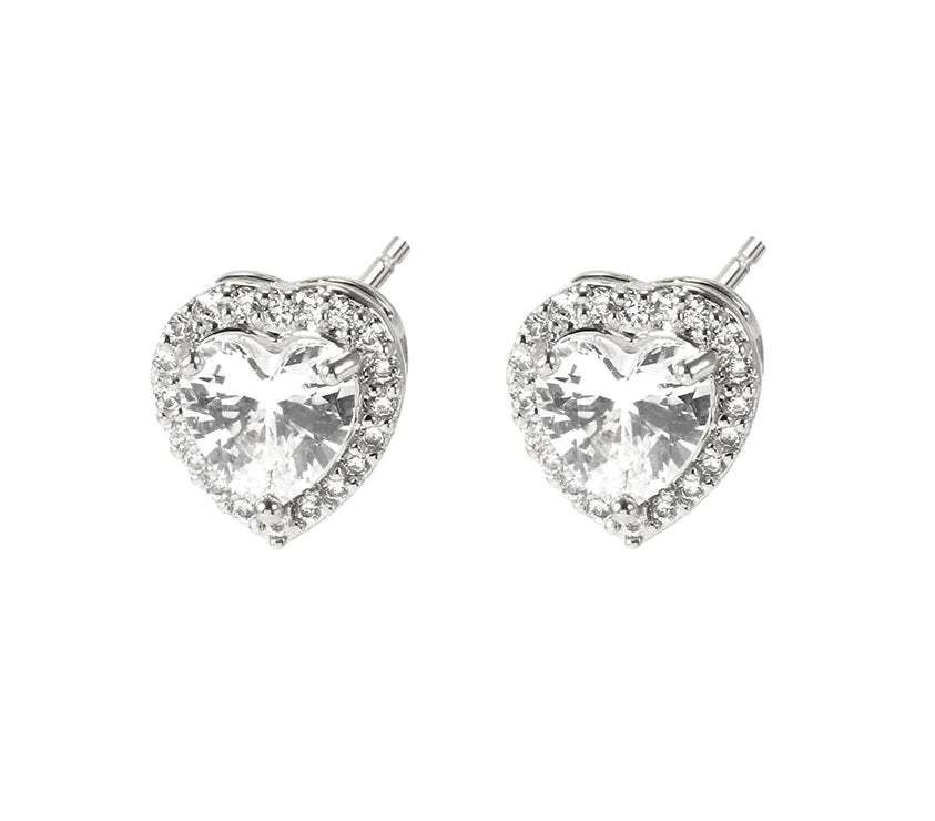 VR Pave Heart Studs